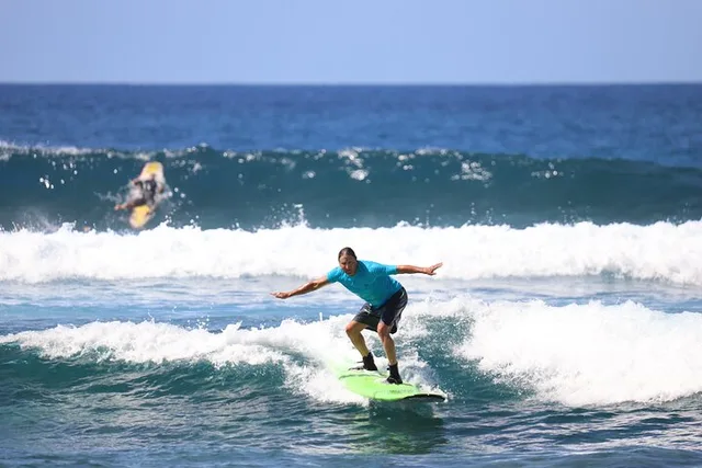 Kona Private Surf Lesson - Image 1