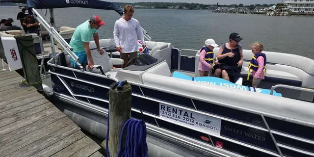 Chincoteague Island Pontoon Boat Rental - Image 2