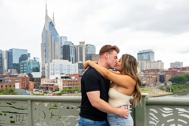 Nashville Riverfront Couples Photoshoot - Image 1