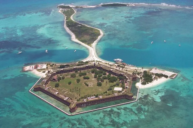 Key West Dry Tortugas Boat Trip - Image 4