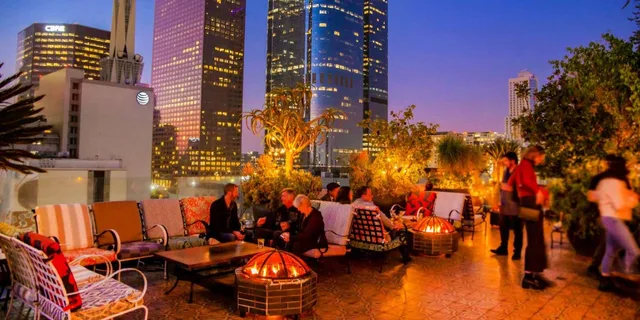 Los Angeles Downtown Speakeasy and Rooftop Bar Tour - Image 3