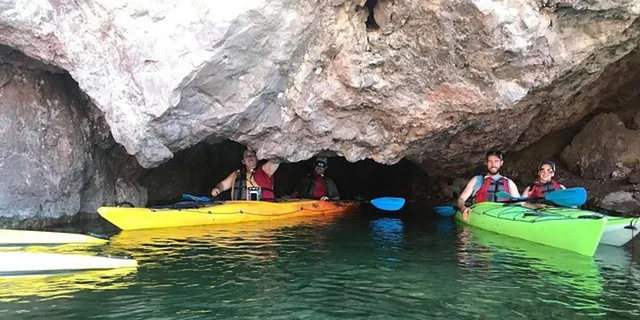 Las Vegas Hoover Dam Kayak Tour with Caves - Image 5
