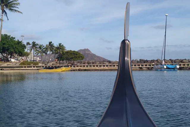 Waikiki Gondola Cruise with Lei and Pastries - Image 5