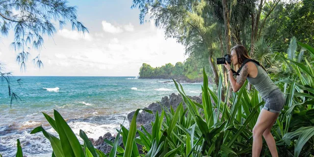 Big Island Waterfall Tour with Swimming and Botanical Garden - Image 5