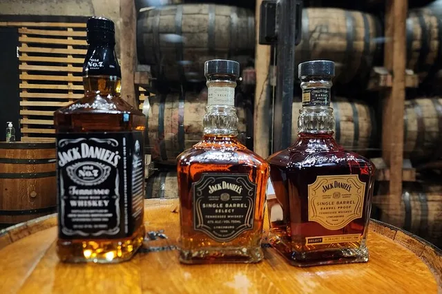 Nashville Jack Daniel's Distillery Tour with Lynchburg - Image 3