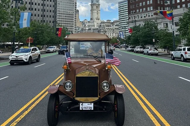 Philadelphia Vintage Car Tour - Image 2