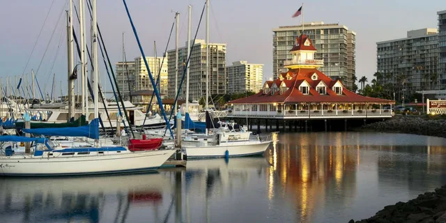 Coronado Bike Tour - Image 6