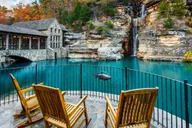 Branson Dogwood Canyon Nature Park Tour thumbnail 6