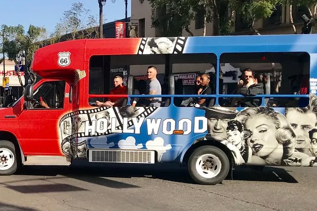 Los Angeles Hollywood Bus Tour 2 hr - Image 6