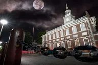 Philadelphia Ghosts and Booze Haunted Pub Crawl 2 hr thumbnail 2
