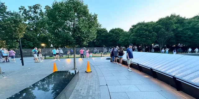 Washington DC Monuments Tour Morning or Night 3 hr - Image 6