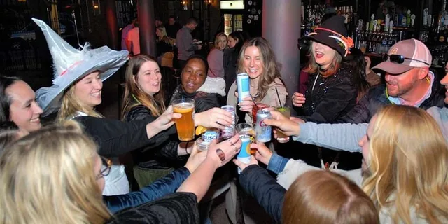 Cincinnati Ghost Walking Tour with Booze - Image 6