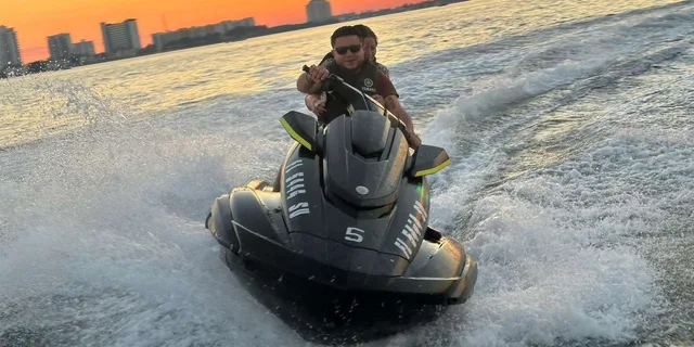 Miami Jet Ski Adventure 1.5 hr - Image 3