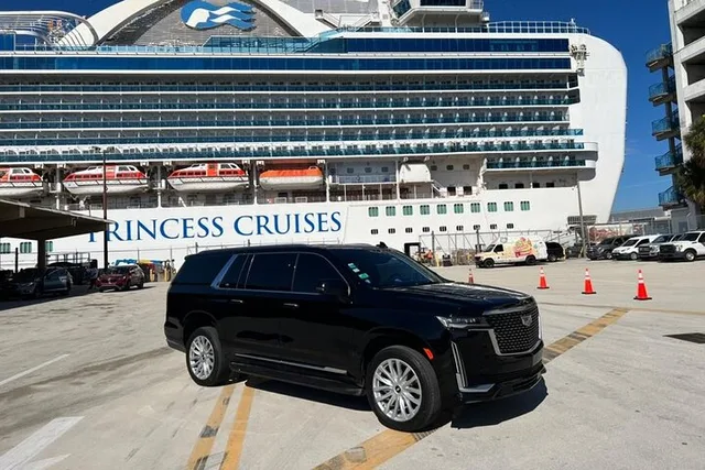 Miami Private Transfer to/from Airport & Port - Image 1