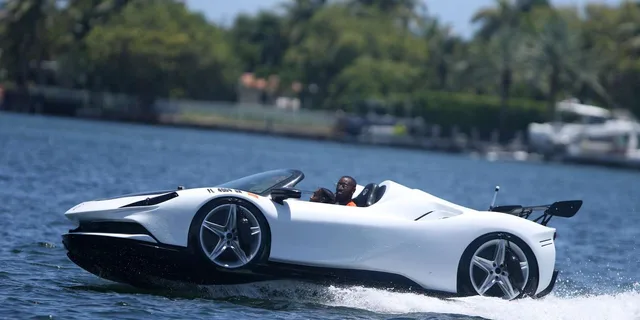 Miami Beach Jetcar Ride with Boat Tour - Image 5