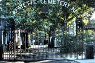 New Orleans Garden District Walking Tour thumbnail 1