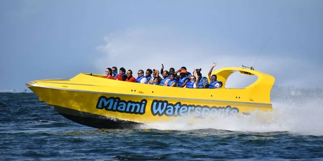 Miami Speedboat and Banana Tubing Experience - Image 3