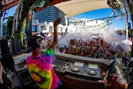 Las Vegas Pool Party Experience with VIP Host thumbnail 1