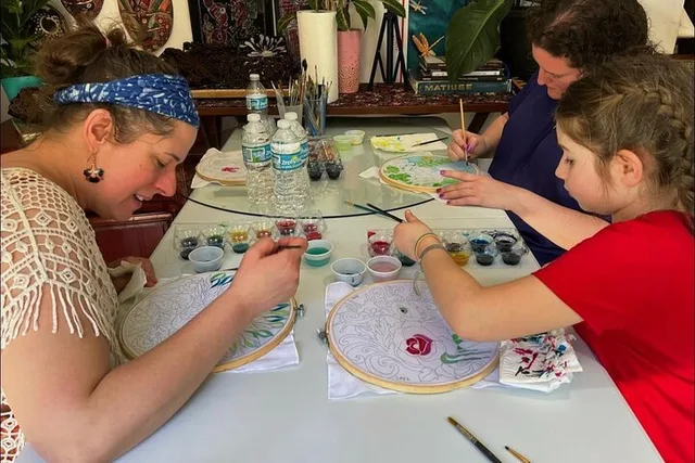 Miami Batik Art Experience with Malaysian Artist - Image 4