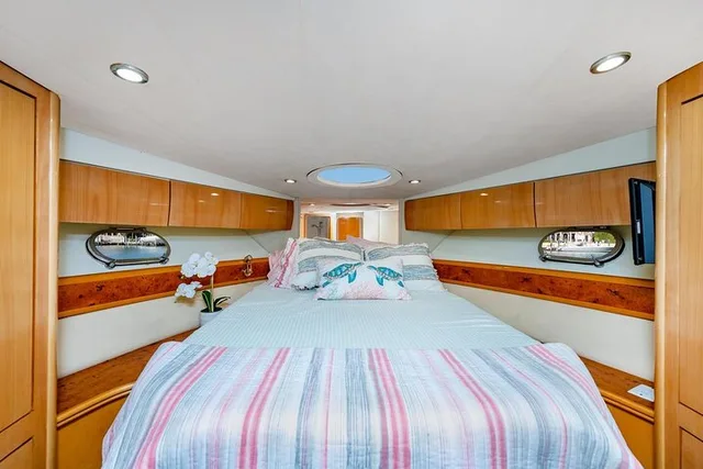 Miami Private Yacht Charter on a 50 ft Yacht 2 hr - Image 5
