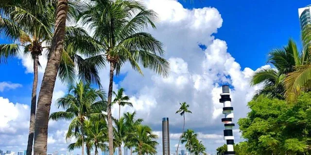 Miami Beach Self-Guided Walking Tour - Image 2
