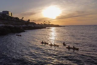 La Jolla Kayak Tour of Caves at Sunset 90 min