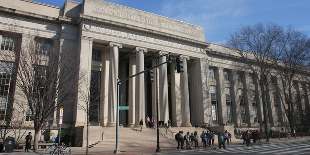 Cambridge MIT Public Tour - Image 5