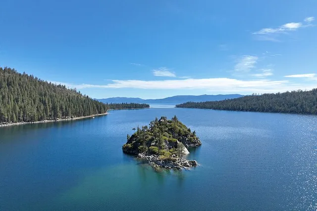 Lake Tahoe Boat Tour with Morning Tea - Image 3
