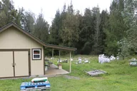 Honokaa Beekeeping Classroom Tour 2 hr thumbnail 1