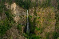 Portland Airplane Tour of Multnomah Falls thumbnail 5
