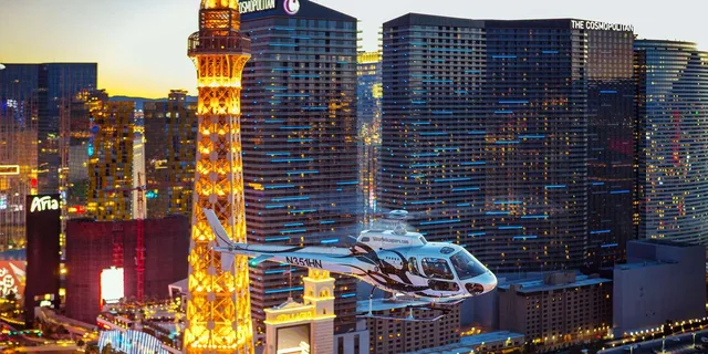 Las Vegas Helicopter Night Strip Flight - Image 6
