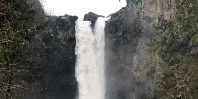 Seattle Waterfalls Guided Tour - Image 3