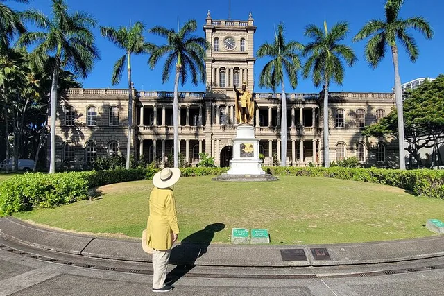 Waikiki Circle Island Tour 7 hr - Image 1
