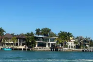 Miami High Speed Train and Millionaire Boat Tour thumbnail 4