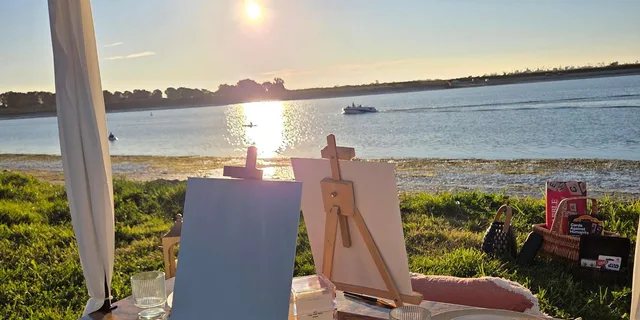 San Diego Paint and Sip Picnic Experience - Image 6