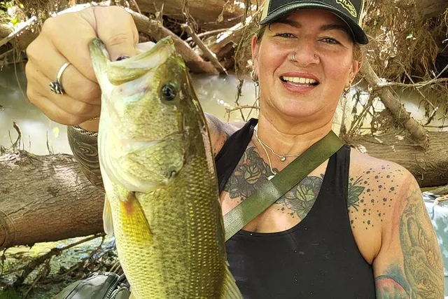 Cottonwood Kayak Fishing Tour on the Verde River 4 hr - Image 2