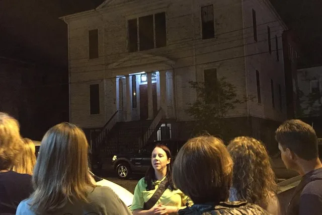 Richmond Ghost Tour in Shockoe Bottom 90 min - Image 2