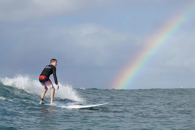Honolulu Surfing Lesson 1.5 hr - Image 2