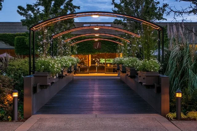 Healdsburg Private Wine Tour Featuring Coppola Winery 6 hr - Image 2