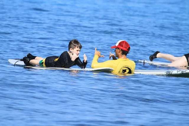 Ka'anapali Beach Surf Lesson - Image 2