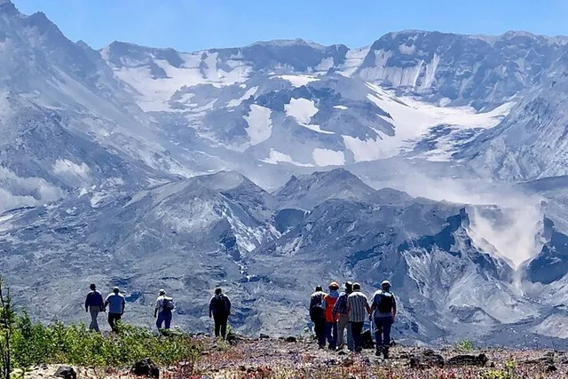 Portland Mt. Saint Helens Small Group Tour - Image 1