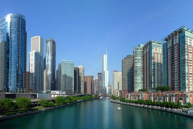 Chicago Audio Tour of Storied Neighborhood - Image 3
