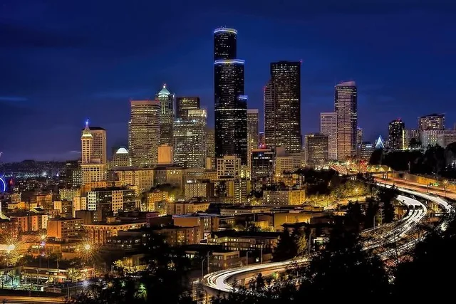 Seattle City Transfer by Bus or SUV - Image 5