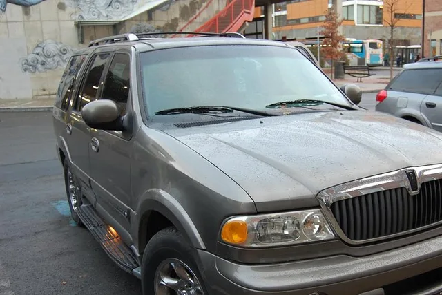 Guided Winery Tour Transport in Finger Lakes 7 hr - Image 2