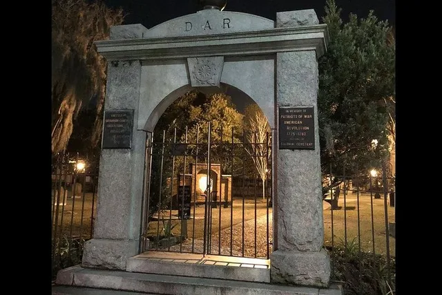 Savannah Haunted Pub Walking Tour - Image 6