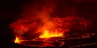 Hawaii Volcanoes Tour with Dinner and Pickup