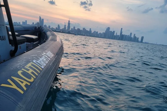 Chicago Shoreline Adventure Boat Tour - Image 4