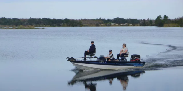 Clermont Bass Fishing Experience with Expert Guide 4 hr - Image 3