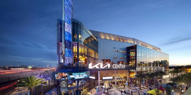 Orlando Magic NBA Basketball Game - Image 4