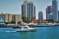 Miami Boat Tour: Mansions & Skyline thumbnail 1